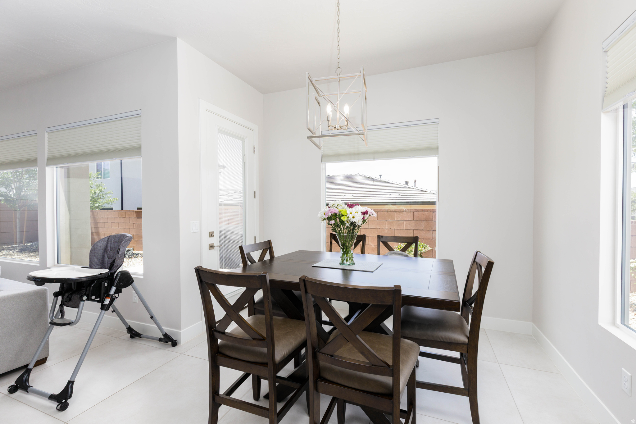 WARNER GATEWAY PH 4 - Residential