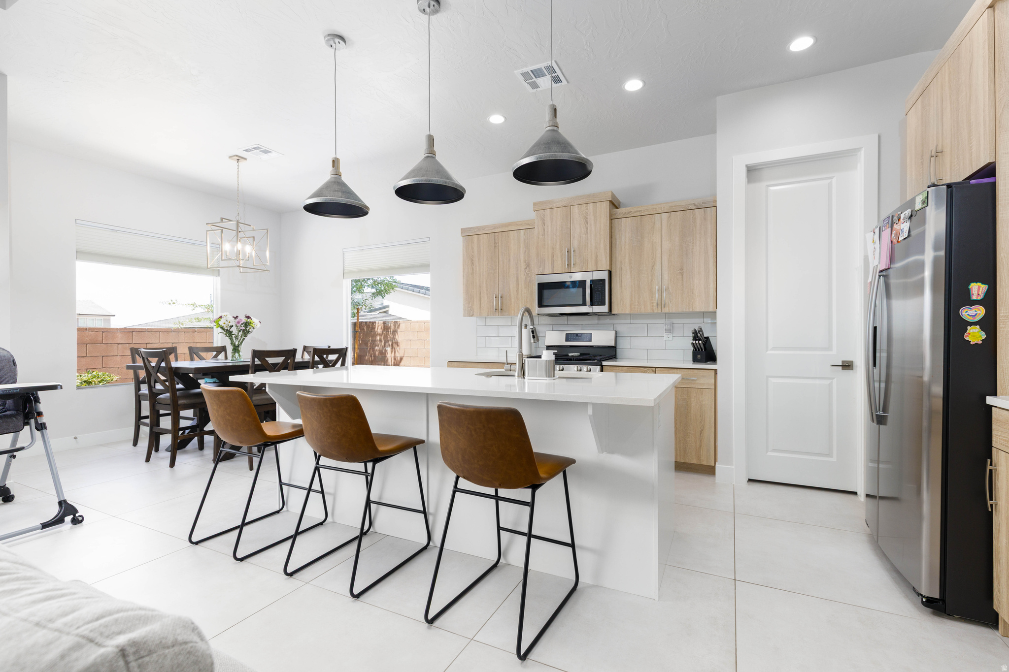 WARNER GATEWAY PH 4 - Residential