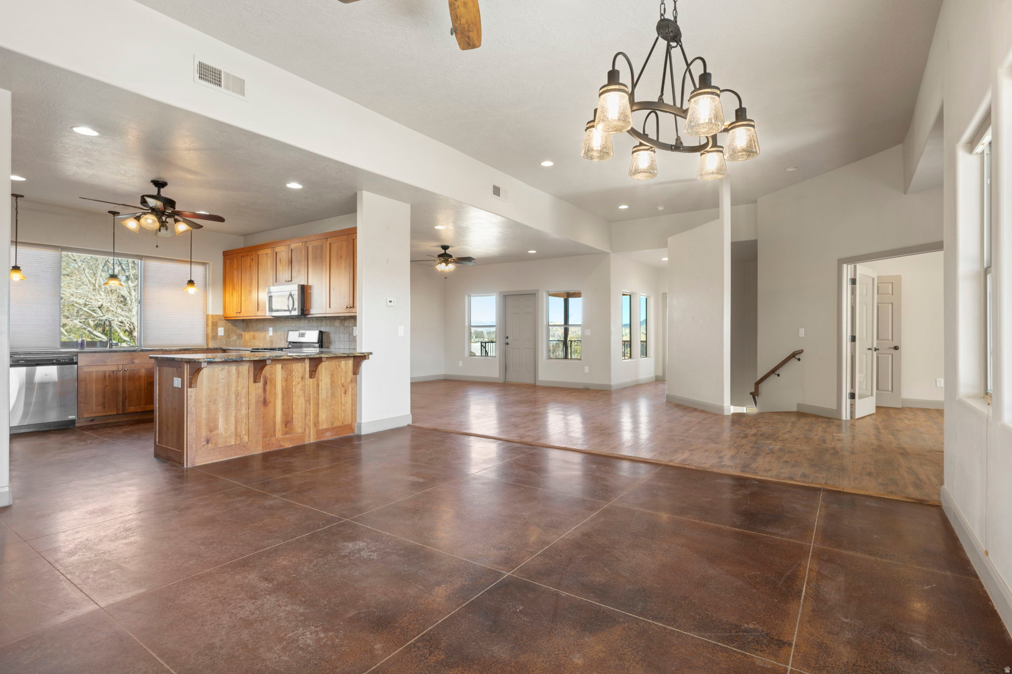 ROCKY BLUFFS SUB - Residential