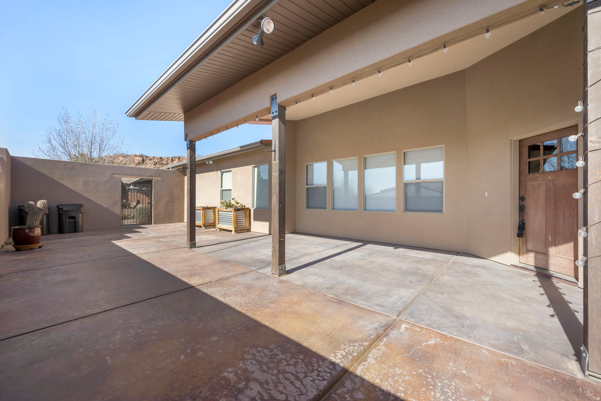 ROCKY BLUFFS SUB - Residential