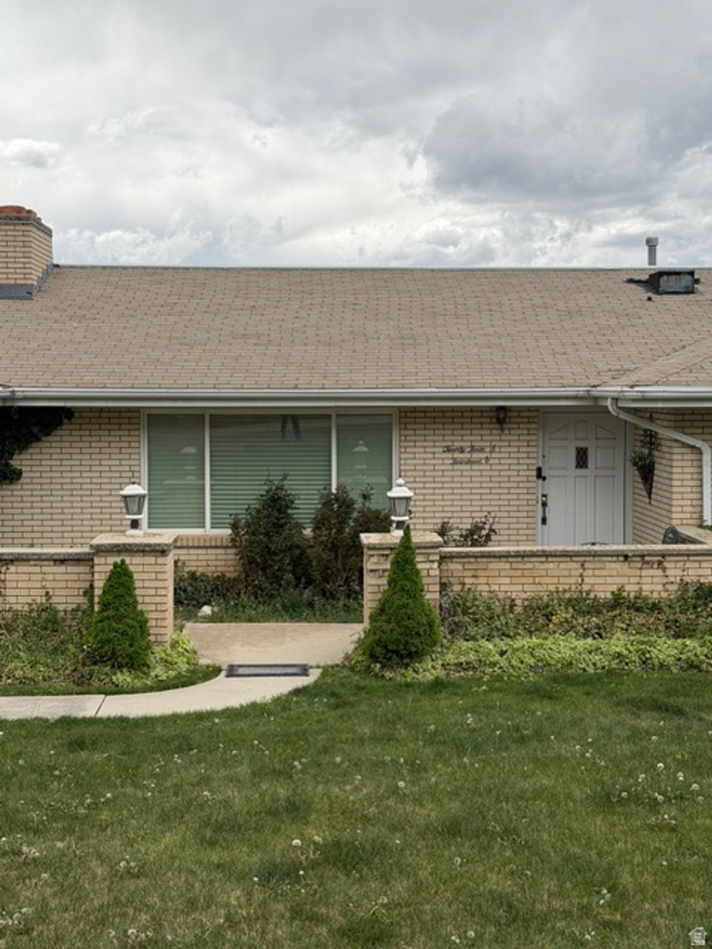 Photo of 24 S 1400 E, Pleasant Grove, UT 84062 (MLS # 2153496)