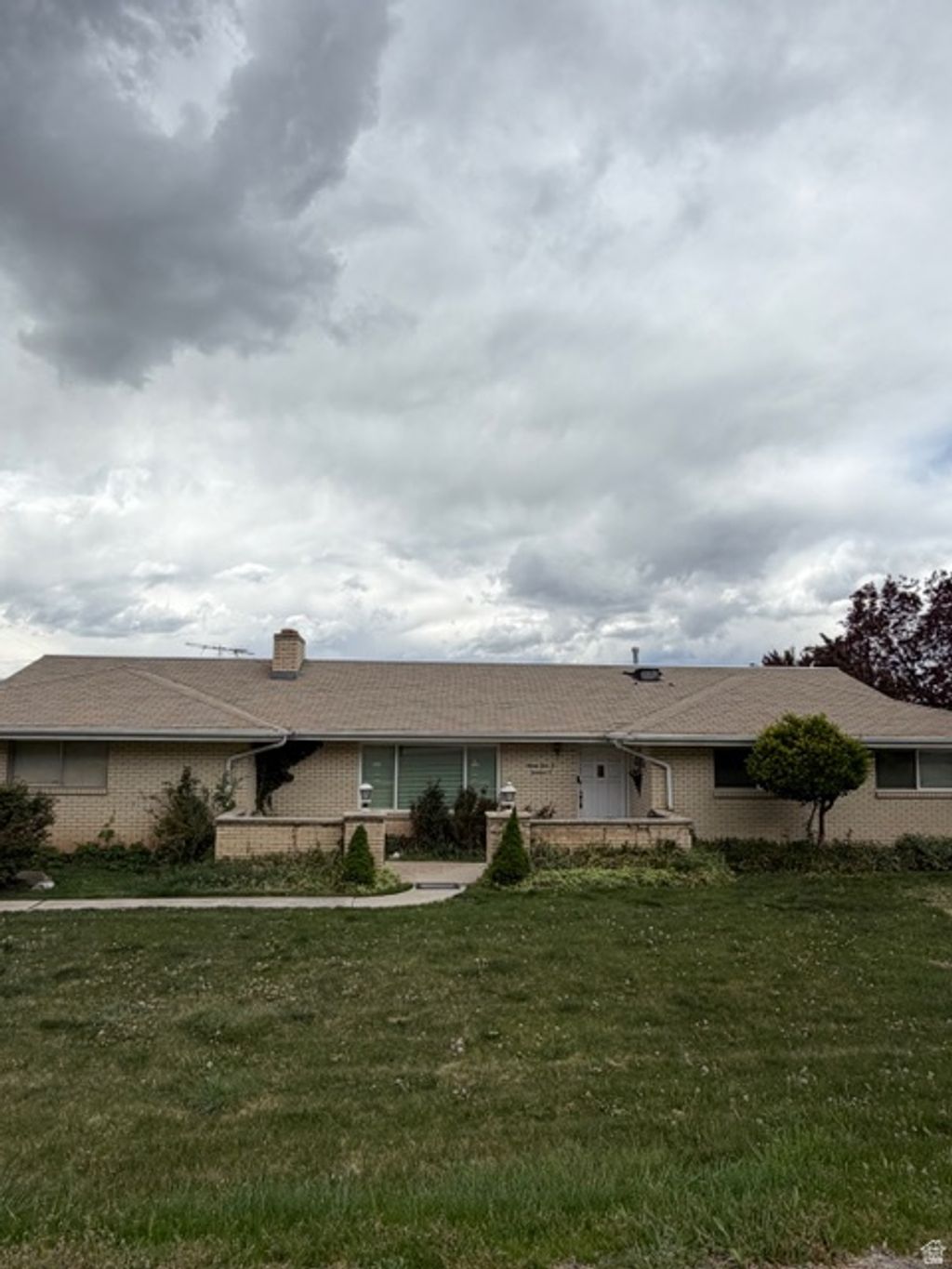 Photo of 24 S 1400 E, Pleasant Grove, UT 84062 (MLS # 2153496)