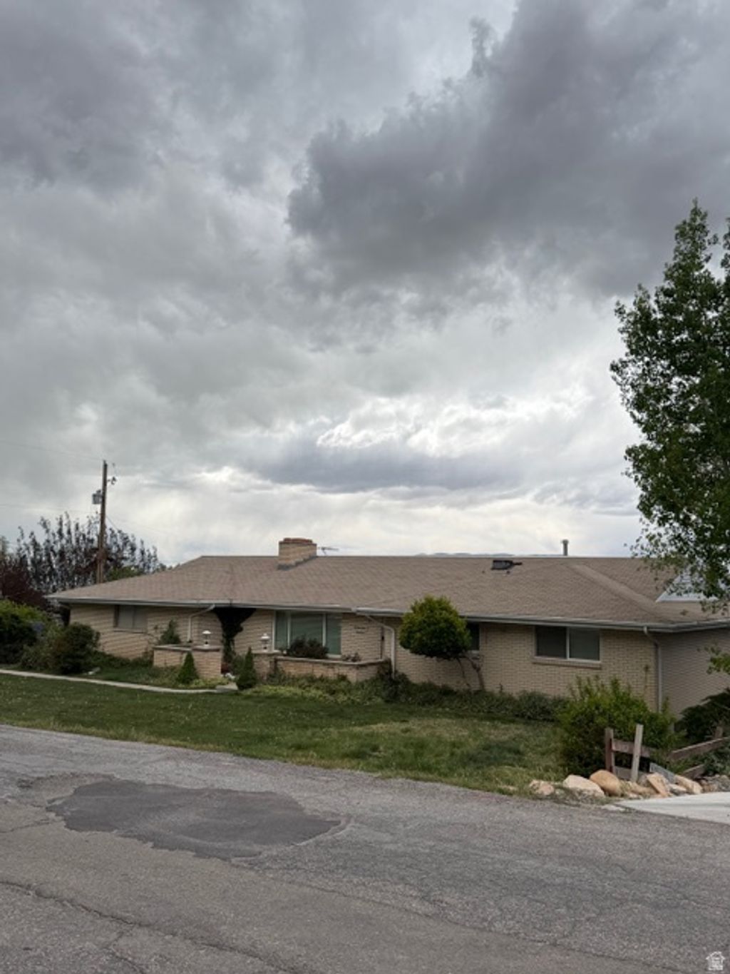 Photo of 24 S 1400 E, Pleasant Grove, UT 84062 (MLS # 2153496)