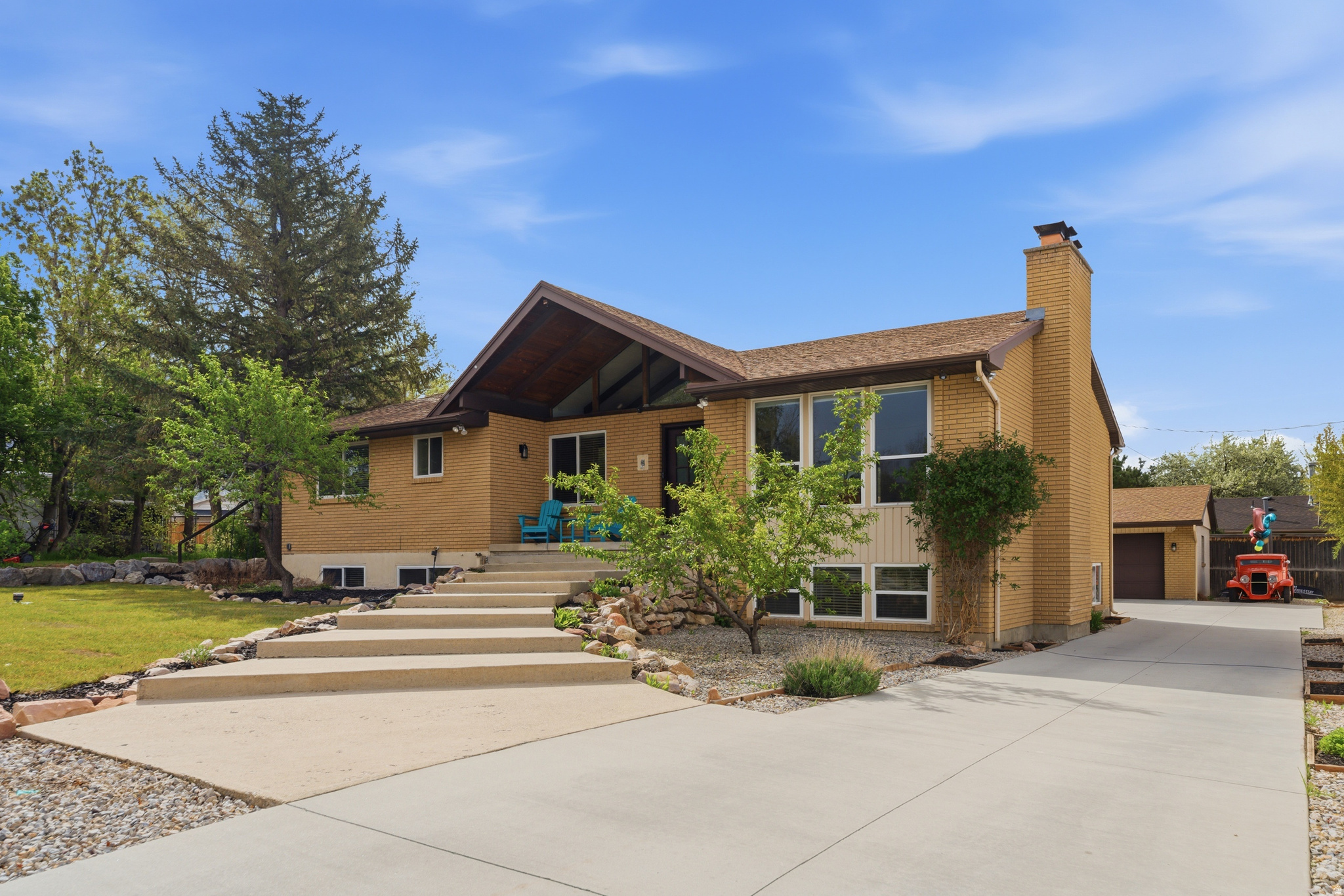 JACKSON HEIGHTS - Residential