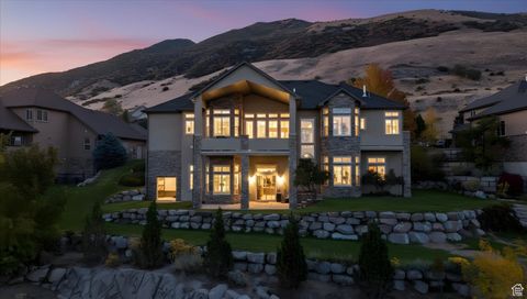 Photo of 12882 S ELLERBECK LN #12882, Draper, UT 84020 (MLS # 2117025)