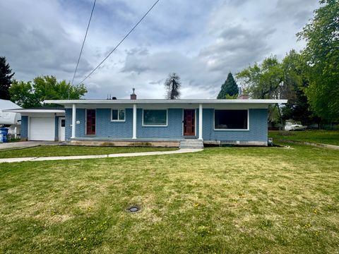 Photo of 165 E 100 S, Smithfield, UT 84335 (MLS # 2151316)