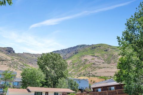 Tiny photo for 2066 PARK ST, Provo, UT 84606 (MLS # 2161560)