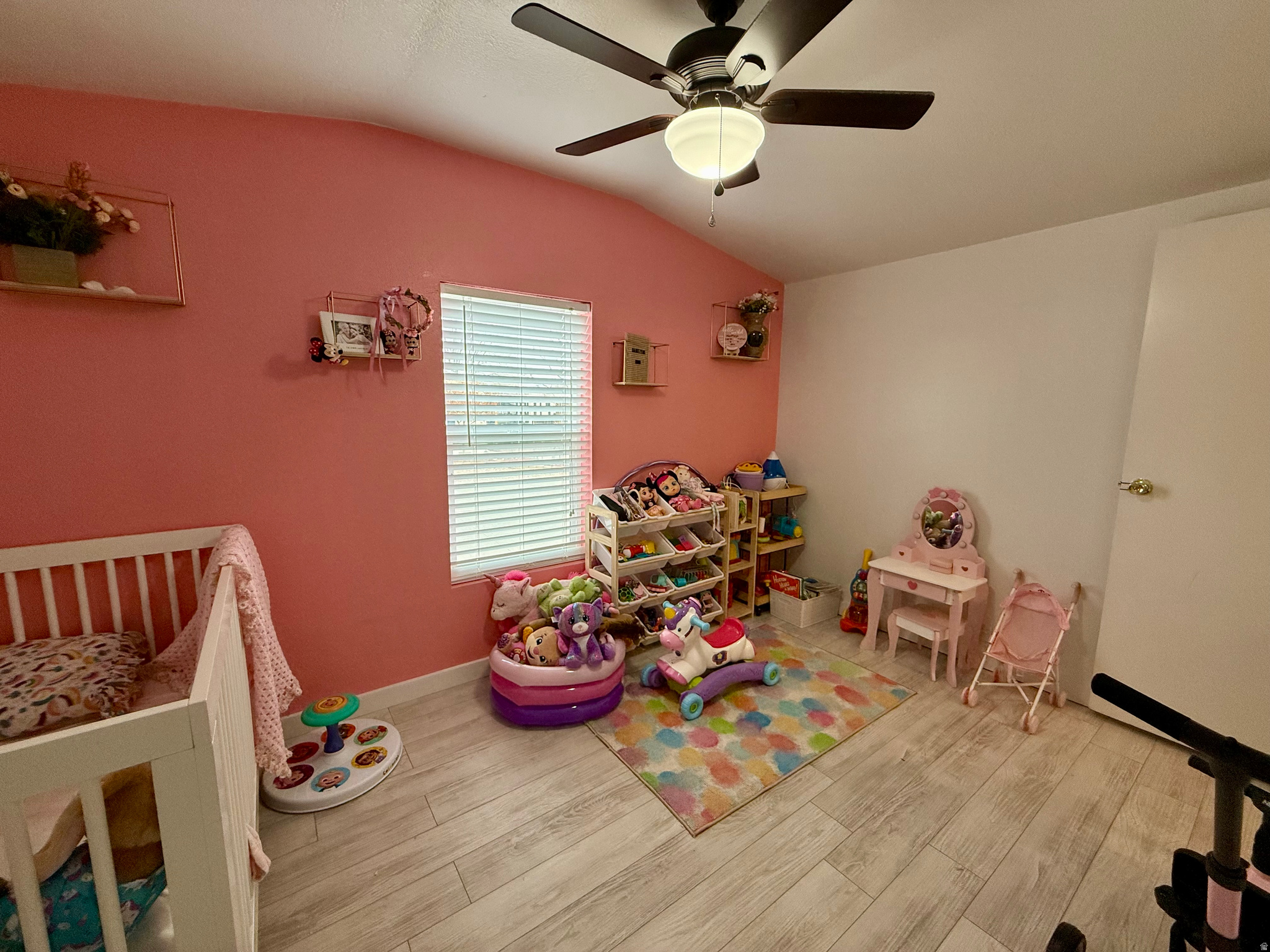 THE COVE MOBILE HOME - Residential