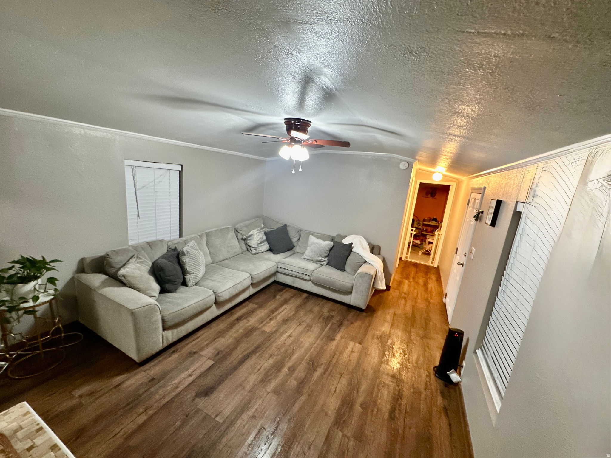 THE COVE MOBILE HOME - Residential