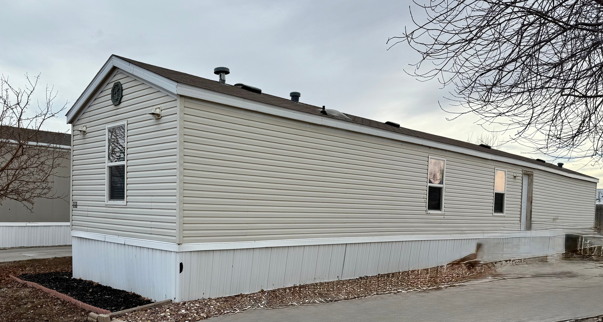 THE COVE MOBILE HOME - Residential