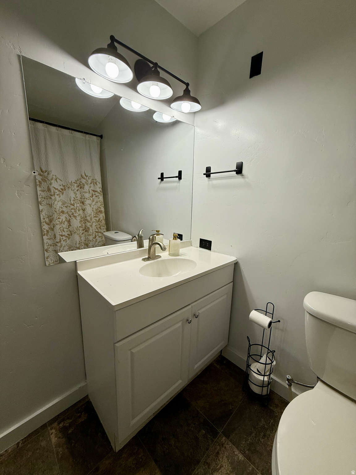 THE COVE MOBILE HOME - Residential