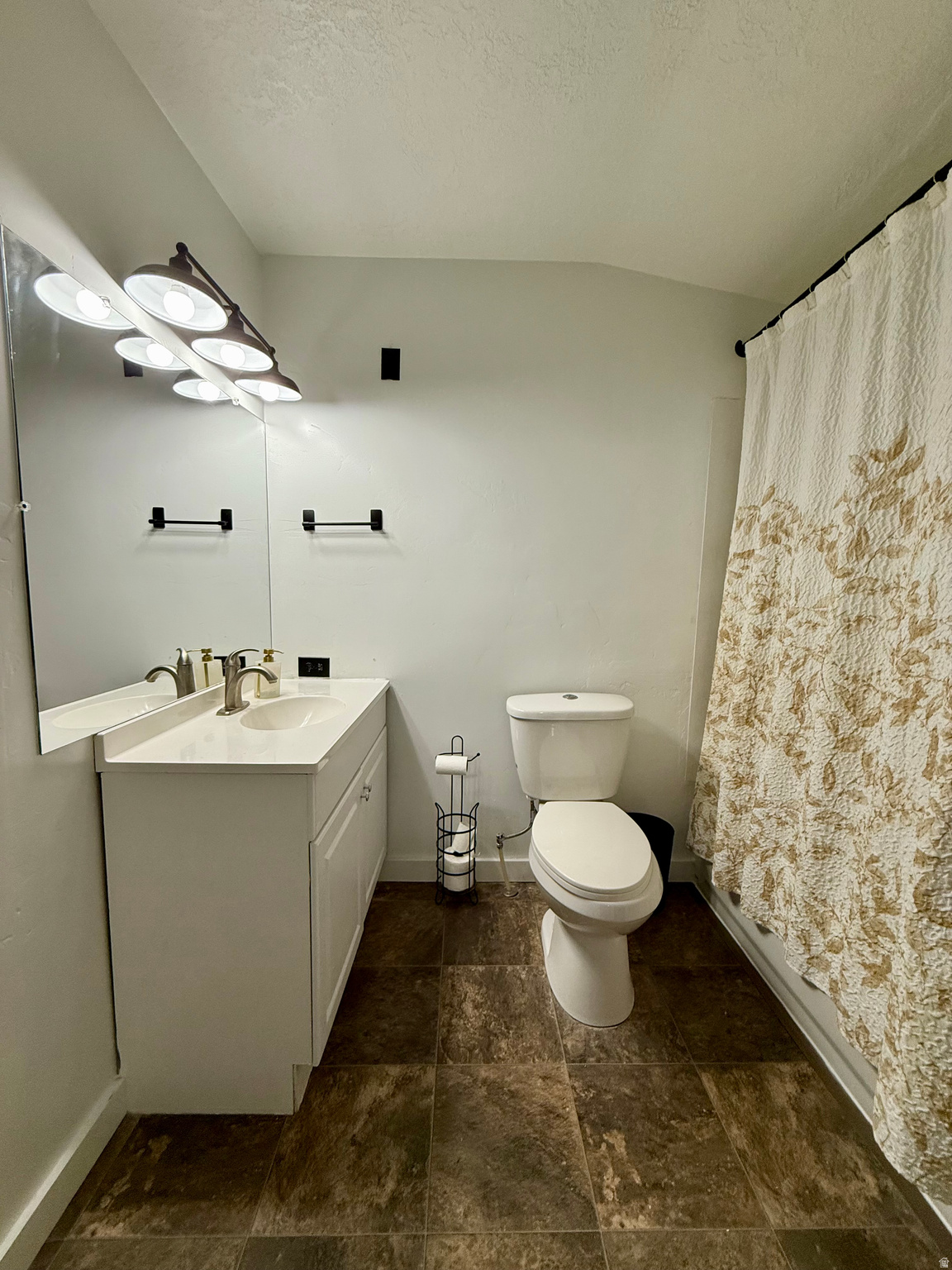 THE COVE MOBILE HOME - Residential