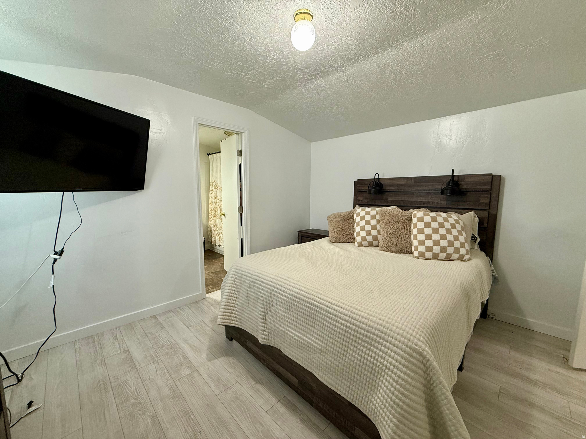 THE COVE MOBILE HOME - Residential