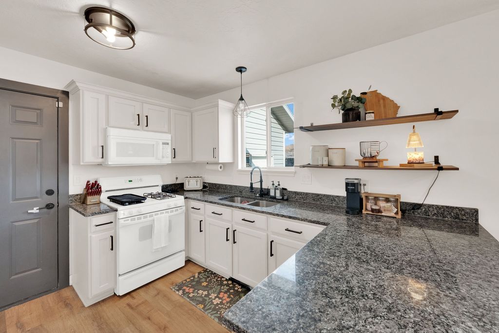 Photo of 4610 N KESTREL WAY, Eagle Mountain, UT 84005 (MLS # 2140212)