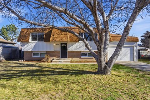 Tiny photo for 6635 S SOMERSET DR, West Jordan, UT 84084 (MLS # 2134155)