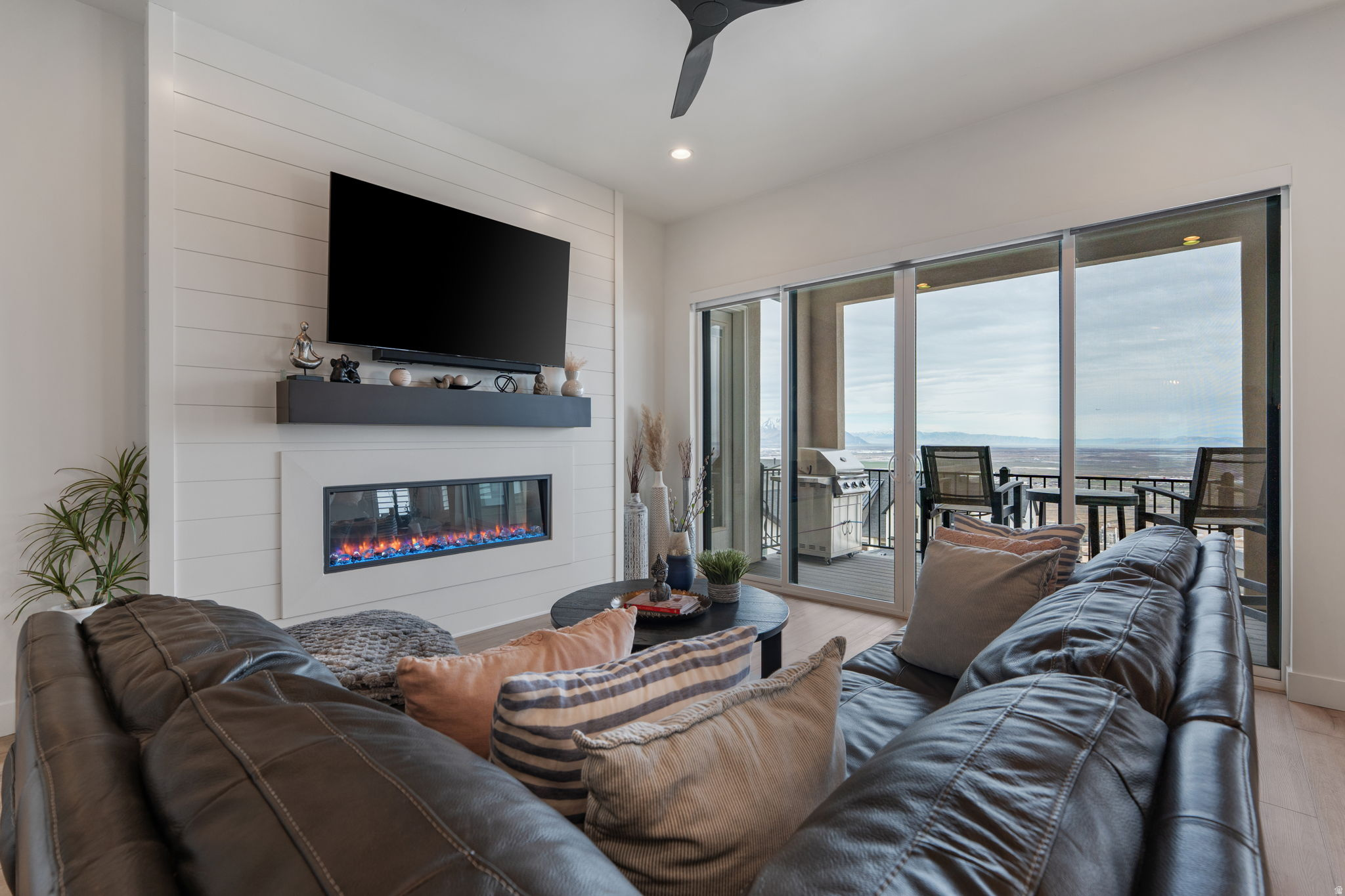 RIDGE SUB - Residential