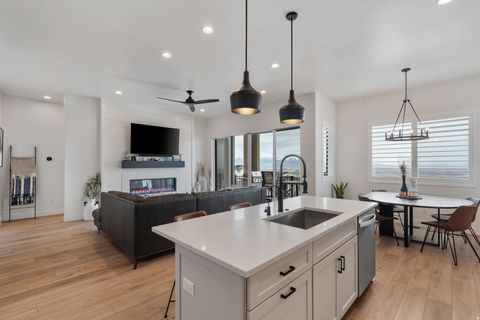 Tiny photo for 794 S MILLER AVE, North Salt Lake, UT 84054 (MLS # 2142548)