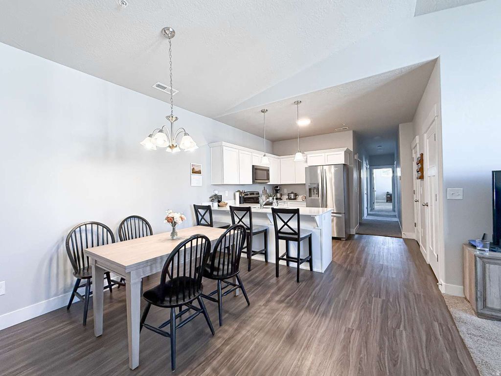 Photo of 949 W BIG BEN LN #303, Saratoga Springs, UT 84045 (MLS # 2120707)