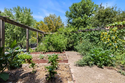 Tiny photo for 242 S 600 E, Alpine, UT 84004 (MLS # 2175631)
