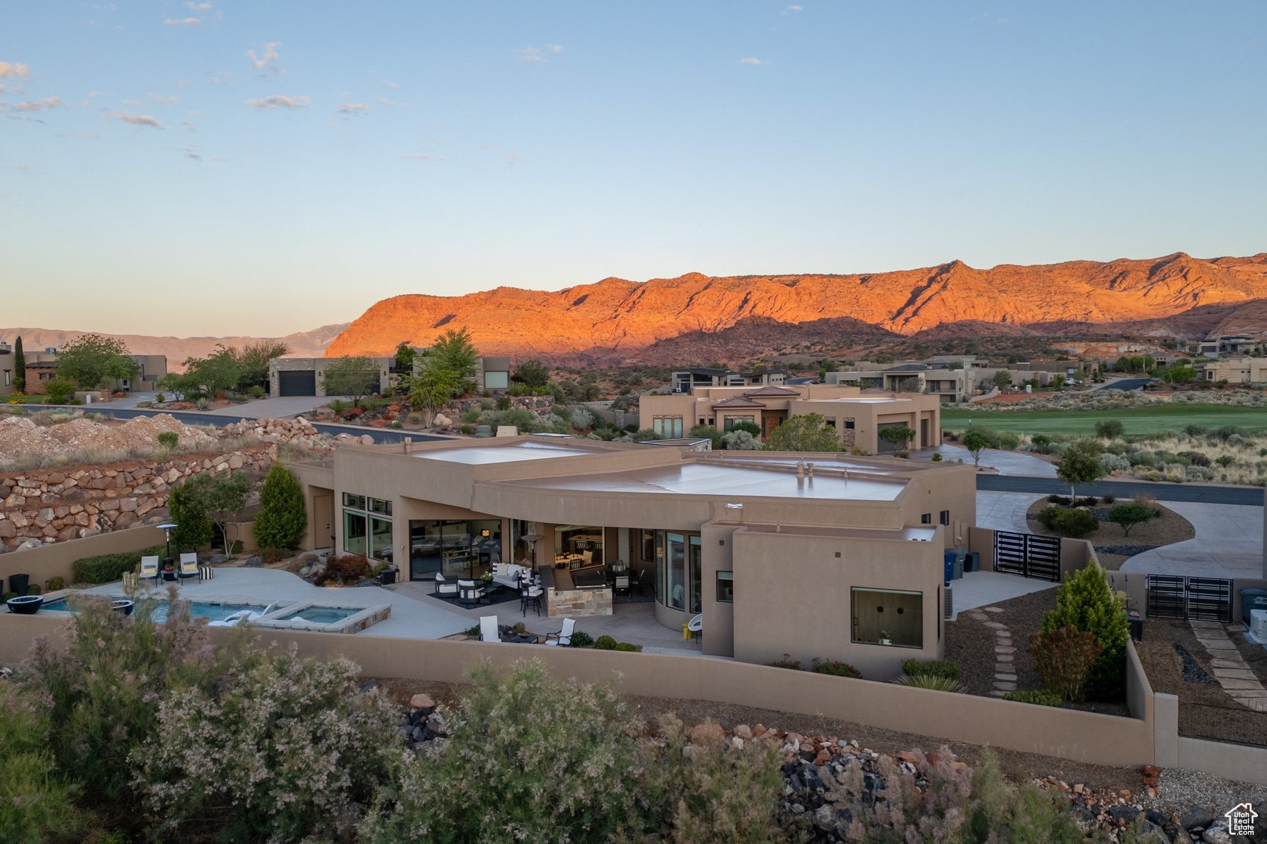 LEDGES OF ST GEORGE - Residential