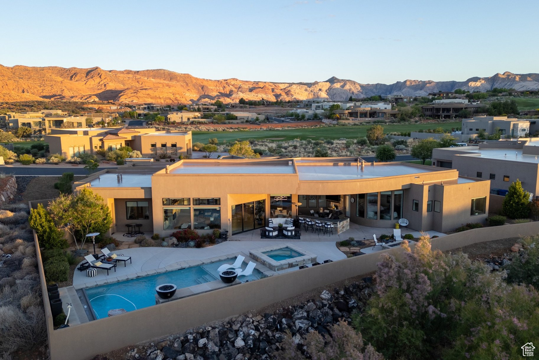 LEDGES OF ST GEORGE - Residential