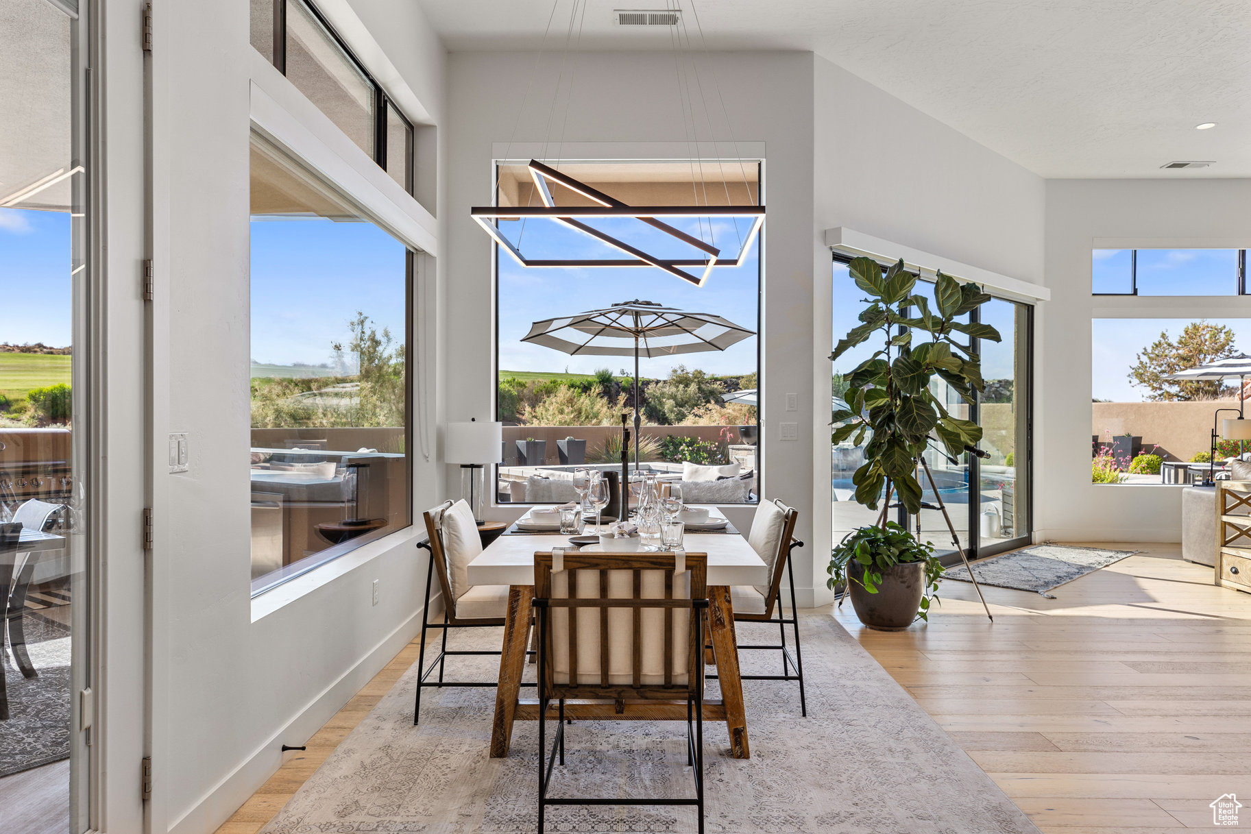 LEDGES OF ST GEORGE - Residential