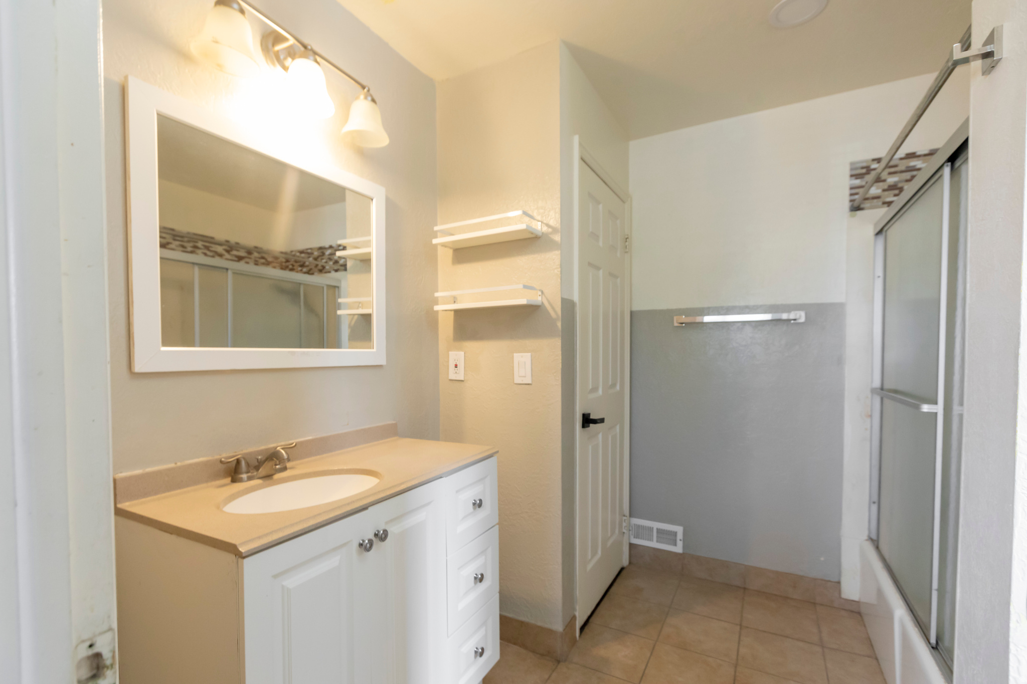CREATIVE ESTATES - Residential
