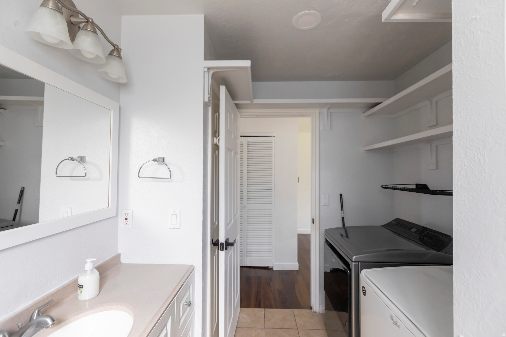 CREATIVE ESTATES - Residential