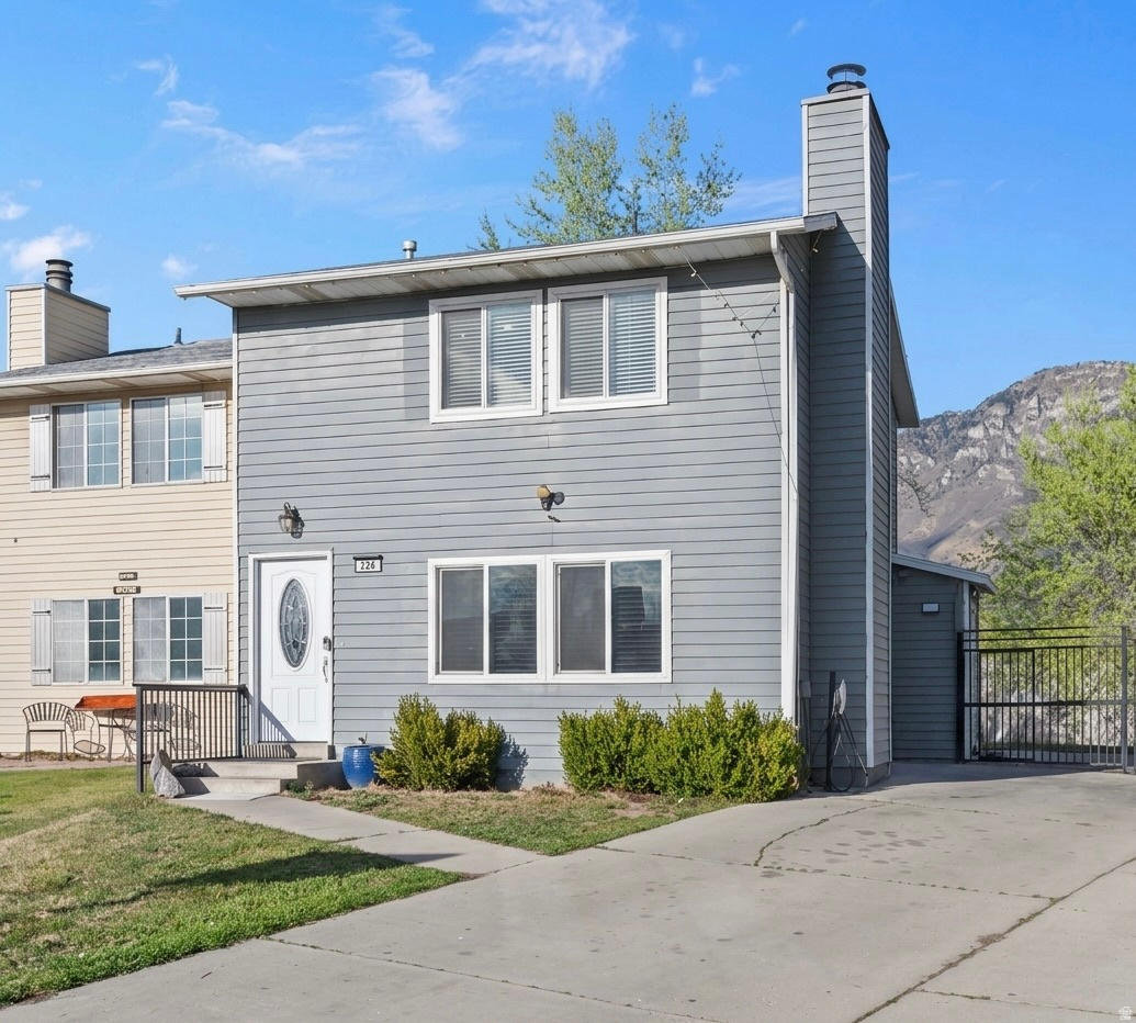 CREATIVE ESTATES - Residential