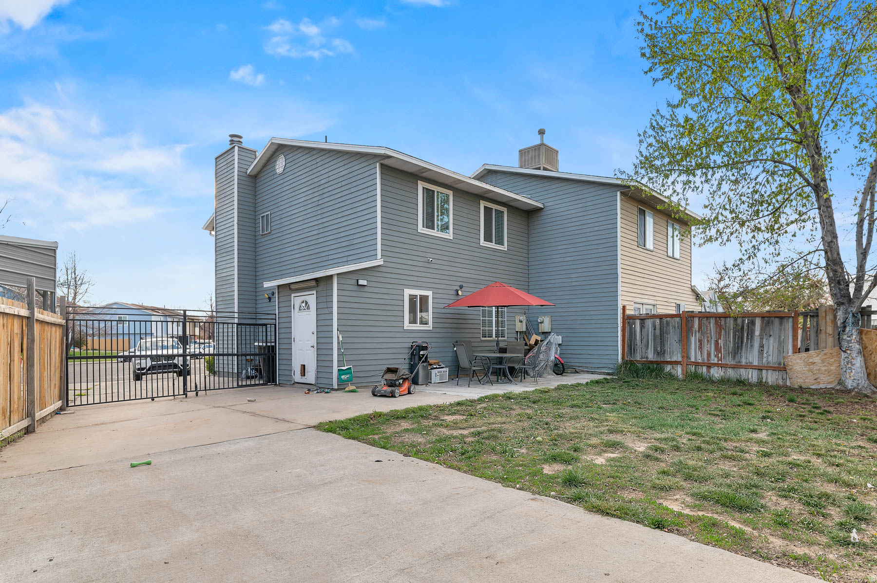 CREATIVE ESTATES - Residential