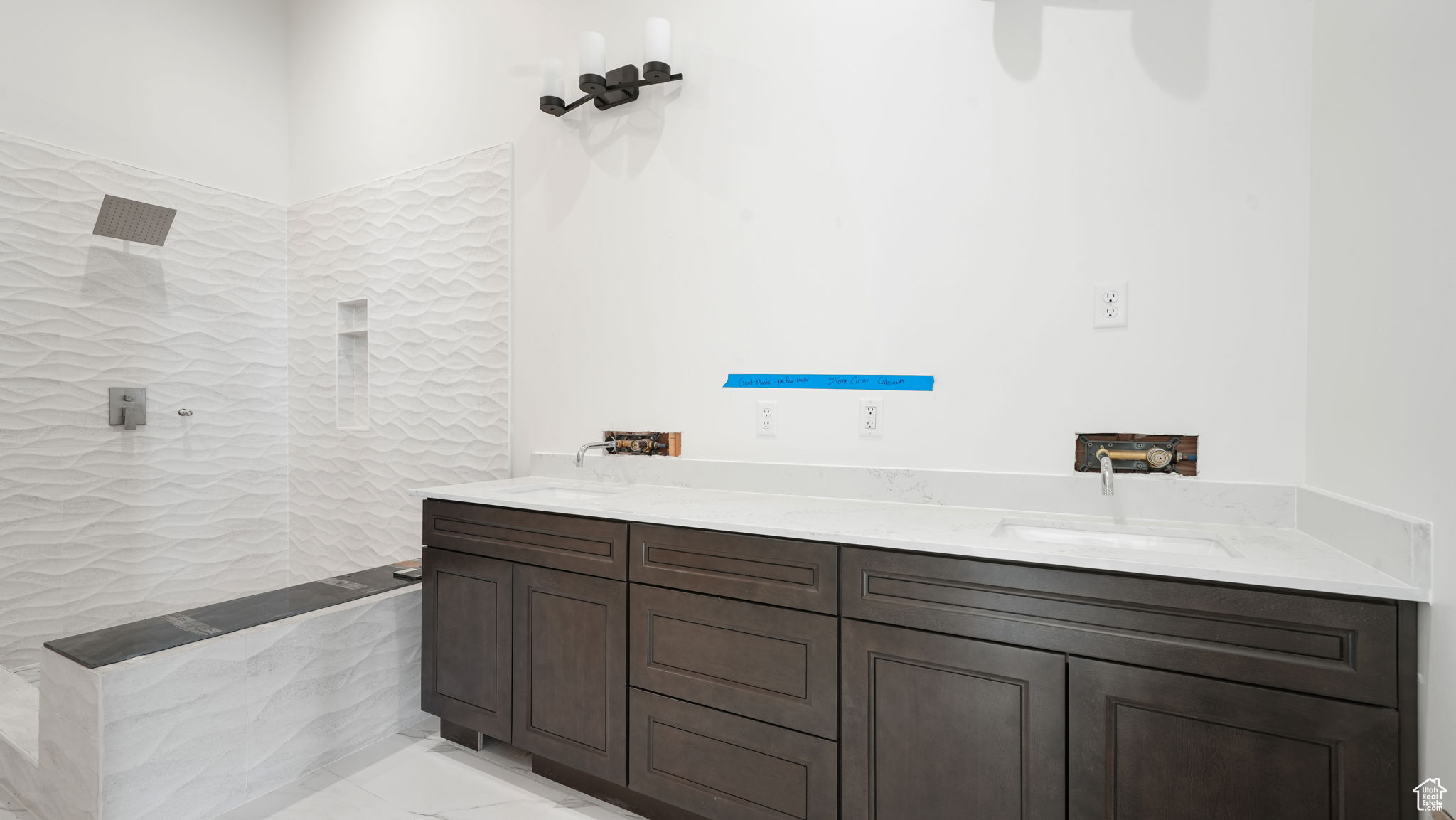 CLOVER RIDGE - Residential