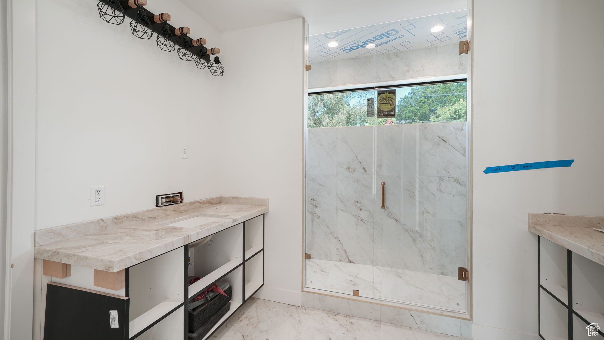 CLOVER RIDGE - Residential