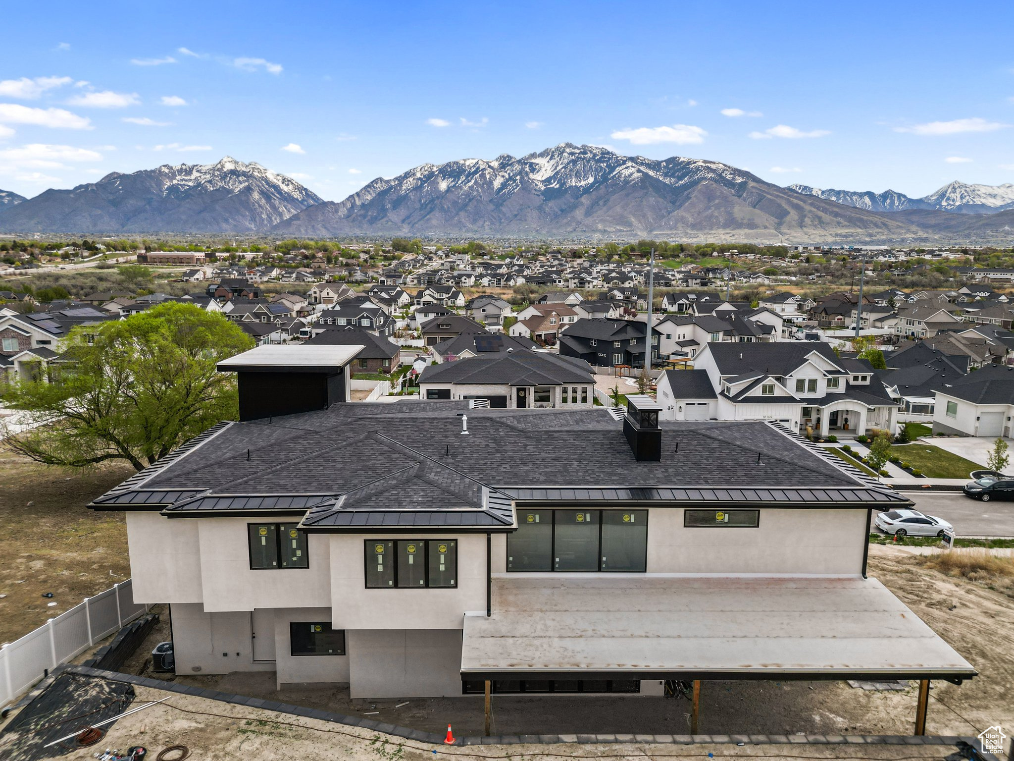 CLOVER RIDGE - Residential