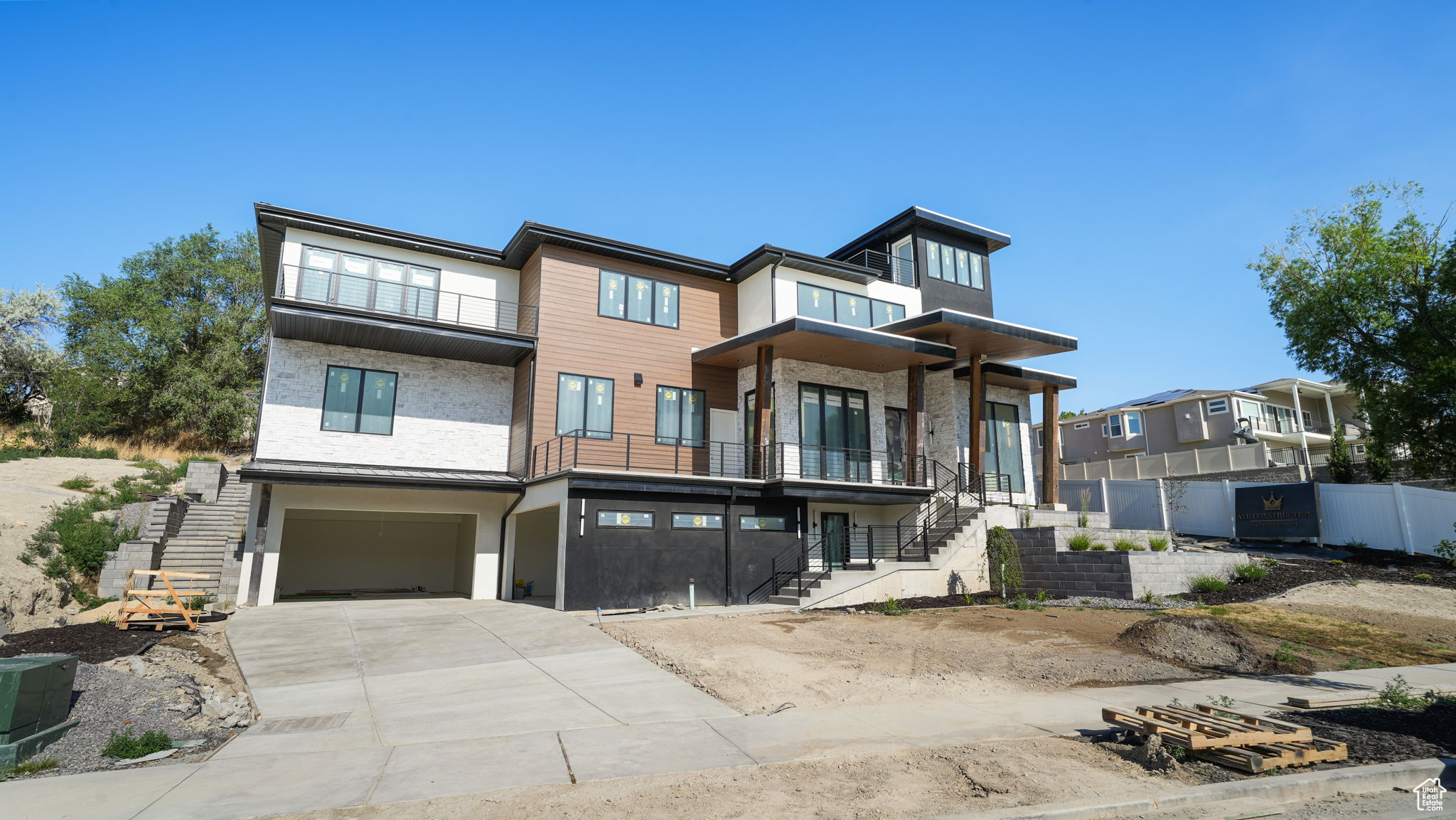 CLOVER RIDGE - Residential