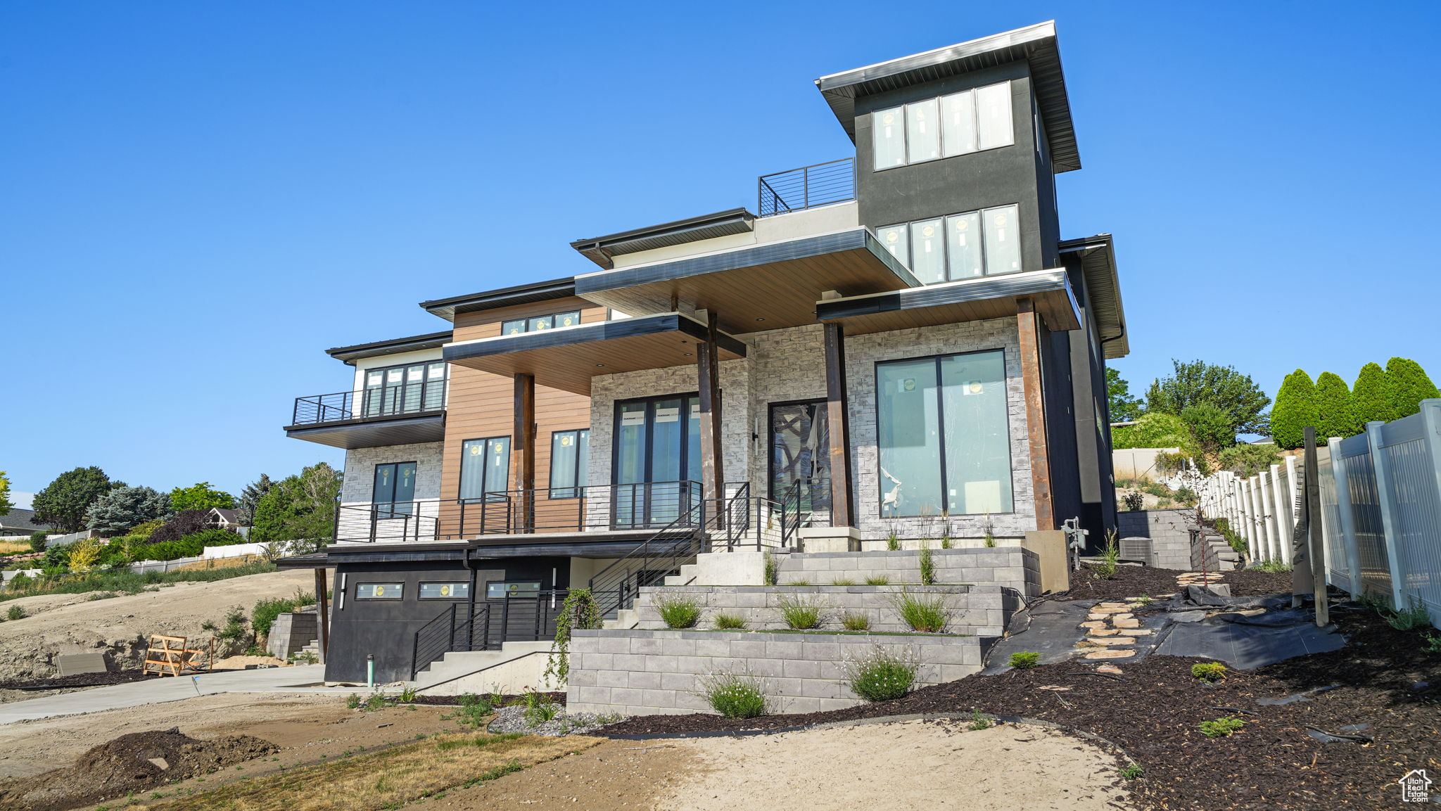 CLOVER RIDGE - Residential