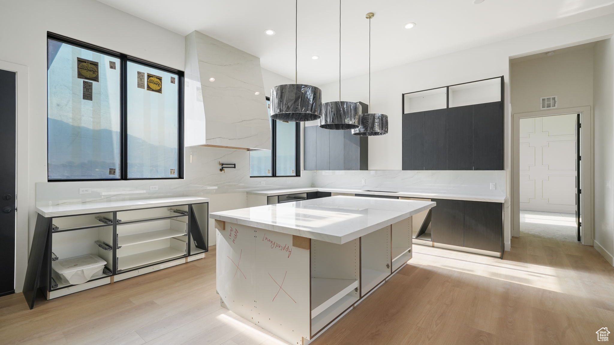 CLOVER RIDGE - Residential