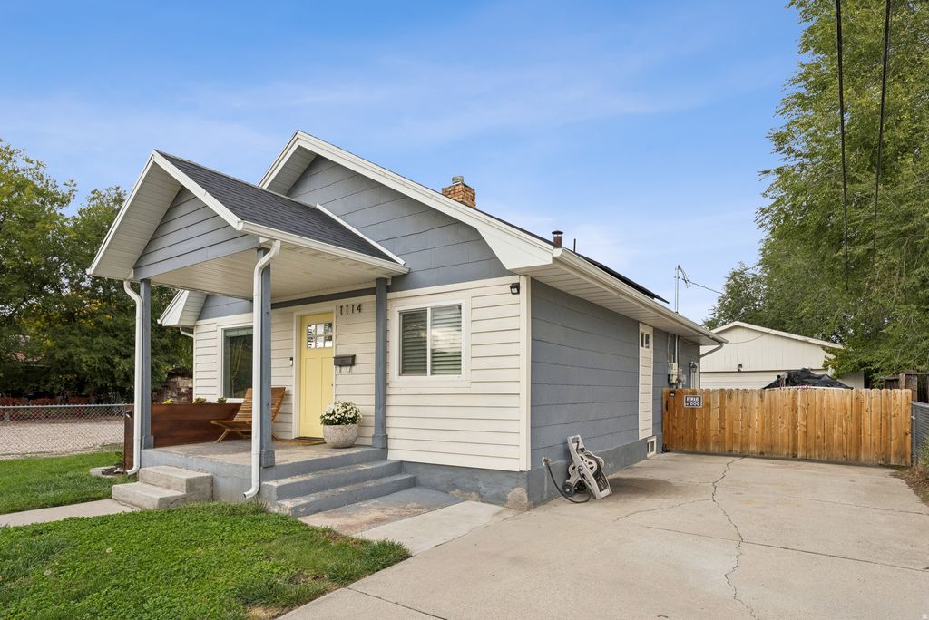 Photo of 1114 W 900 S, Salt Lake City, UT 84104 (MLS # 2145676)