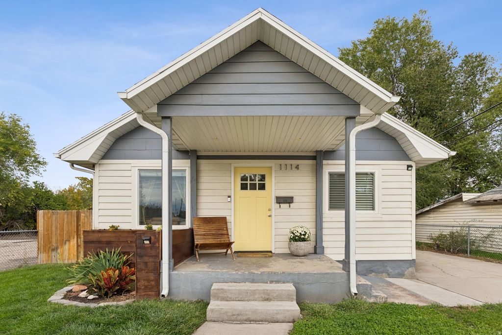 Photo of 1114 W 900 S, Salt Lake City, UT 84104 (MLS # 2145676)