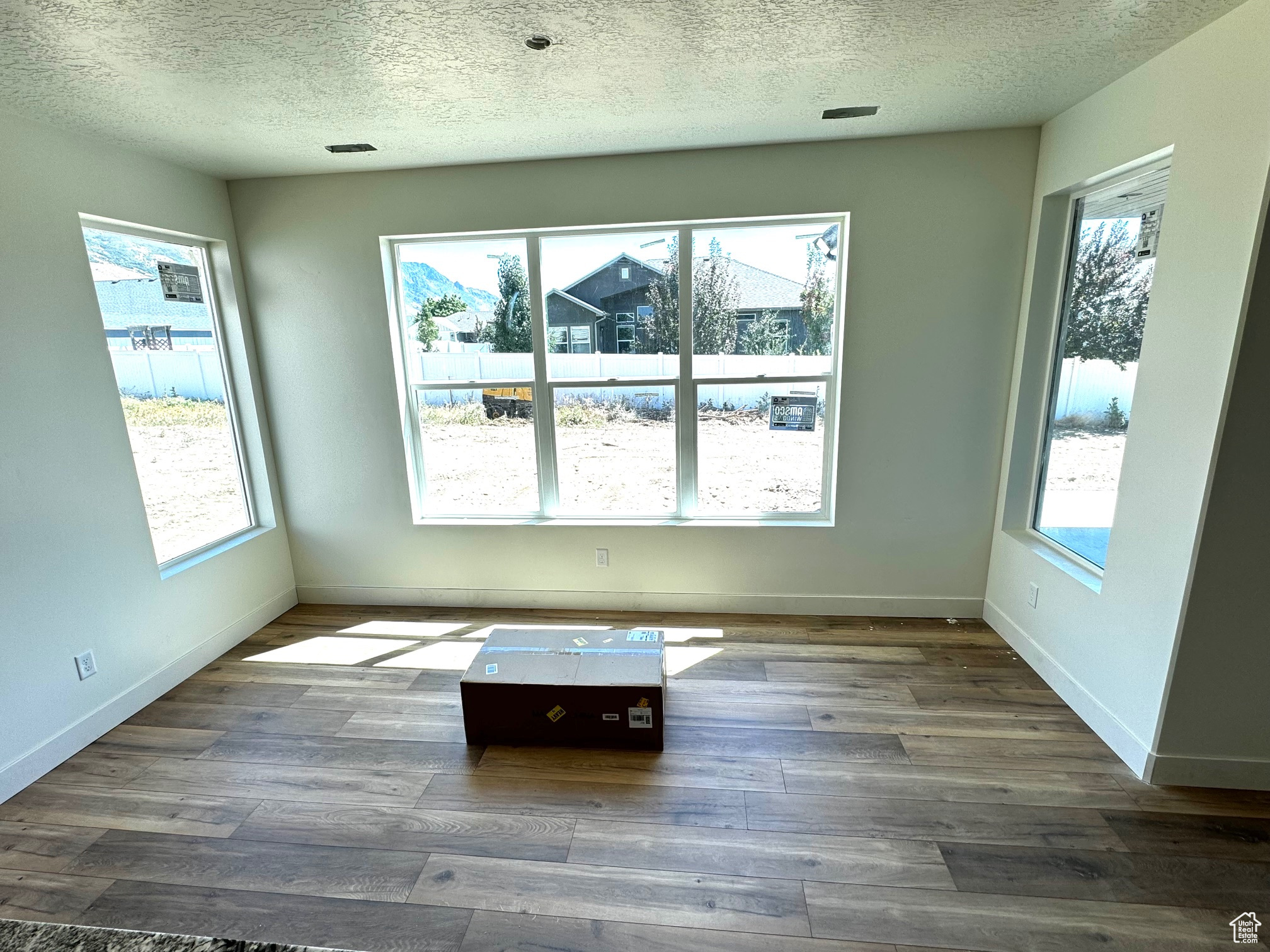 PERRY LANDING - Residential