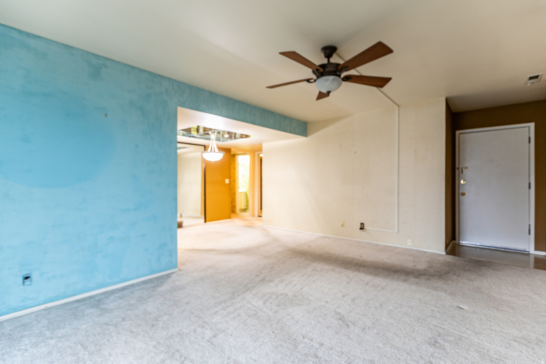 THREE FOUNTAINS - Residential