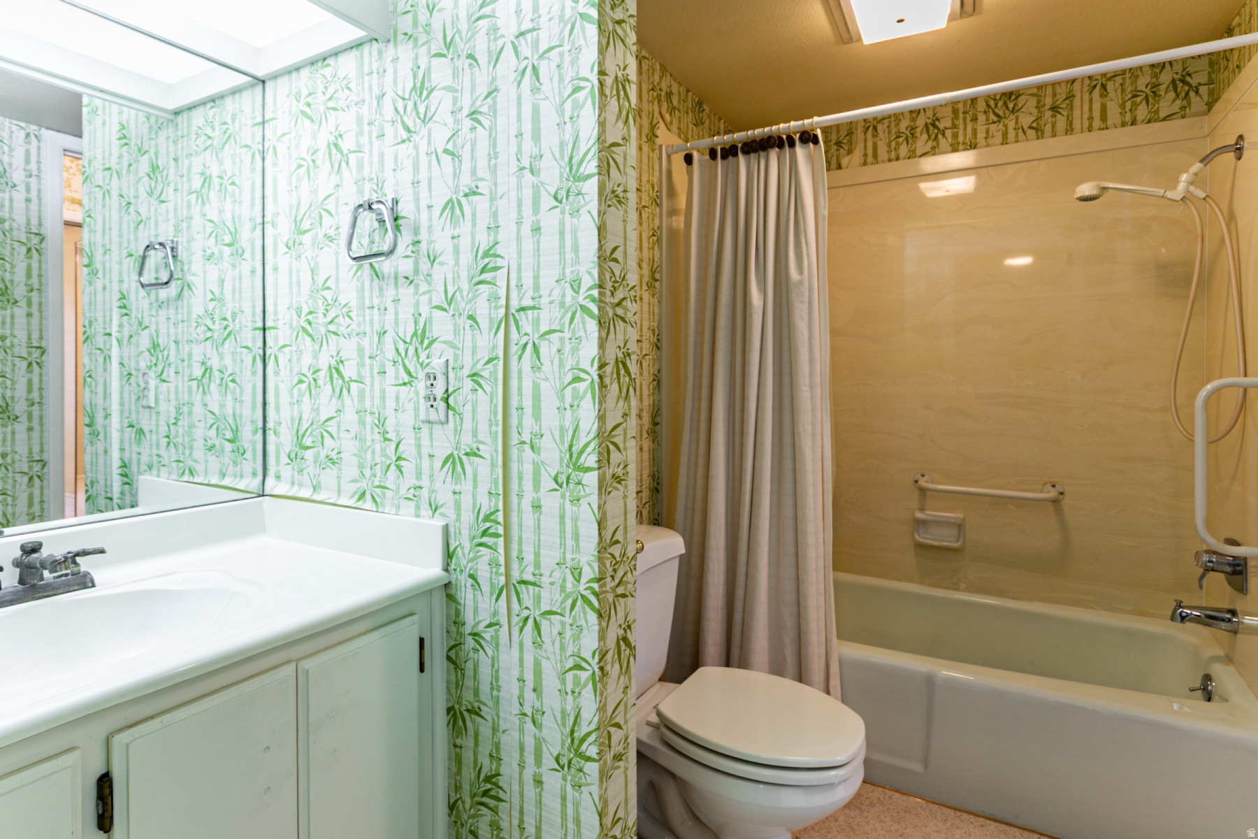 THREE FOUNTAINS - Residential