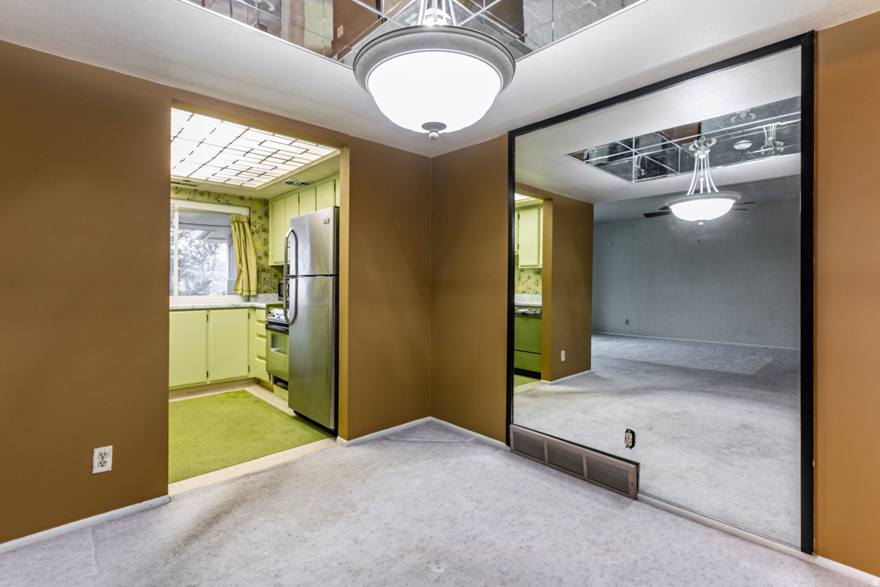 THREE FOUNTAINS - Residential