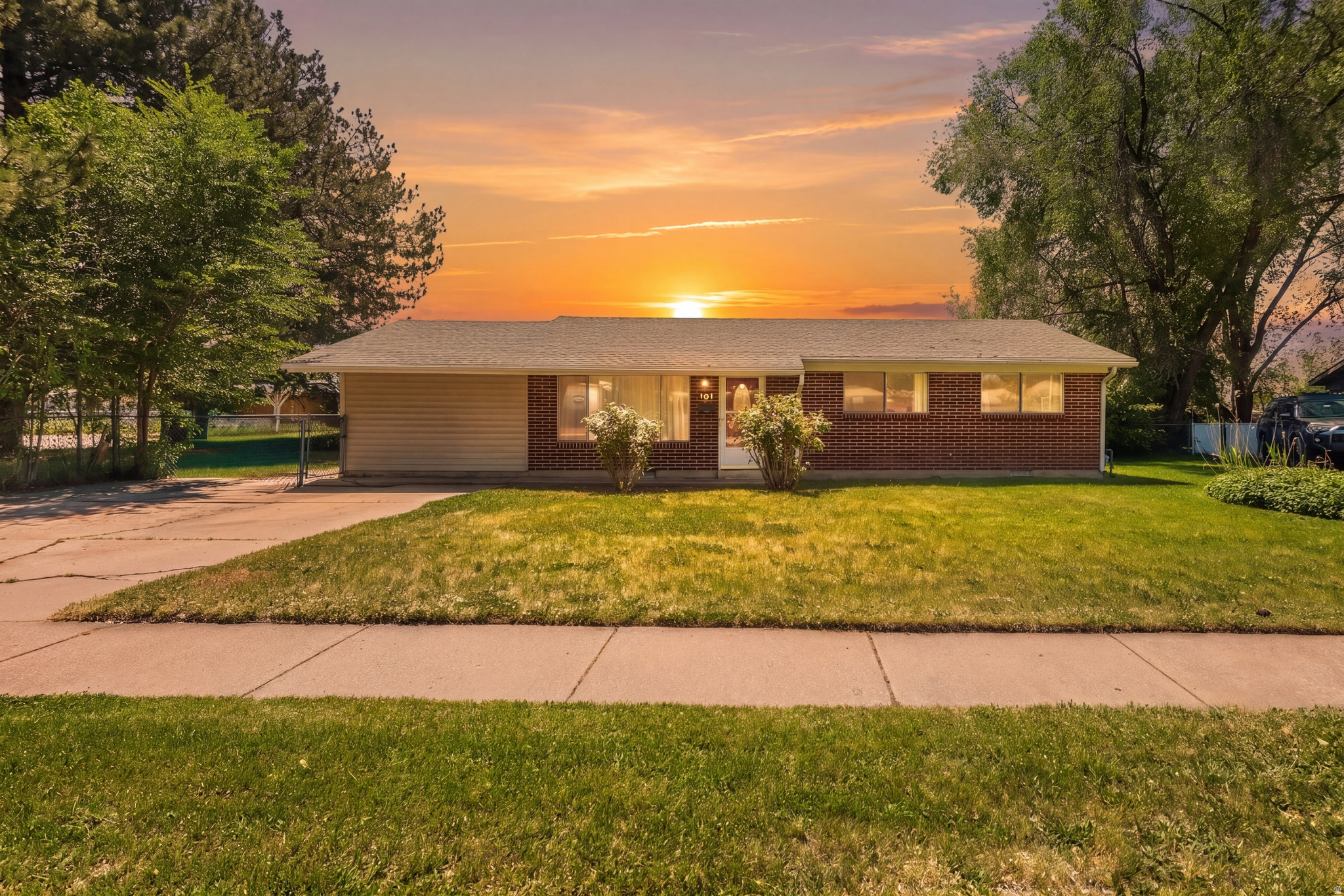GOLDEN ACRES #5 - Residential
