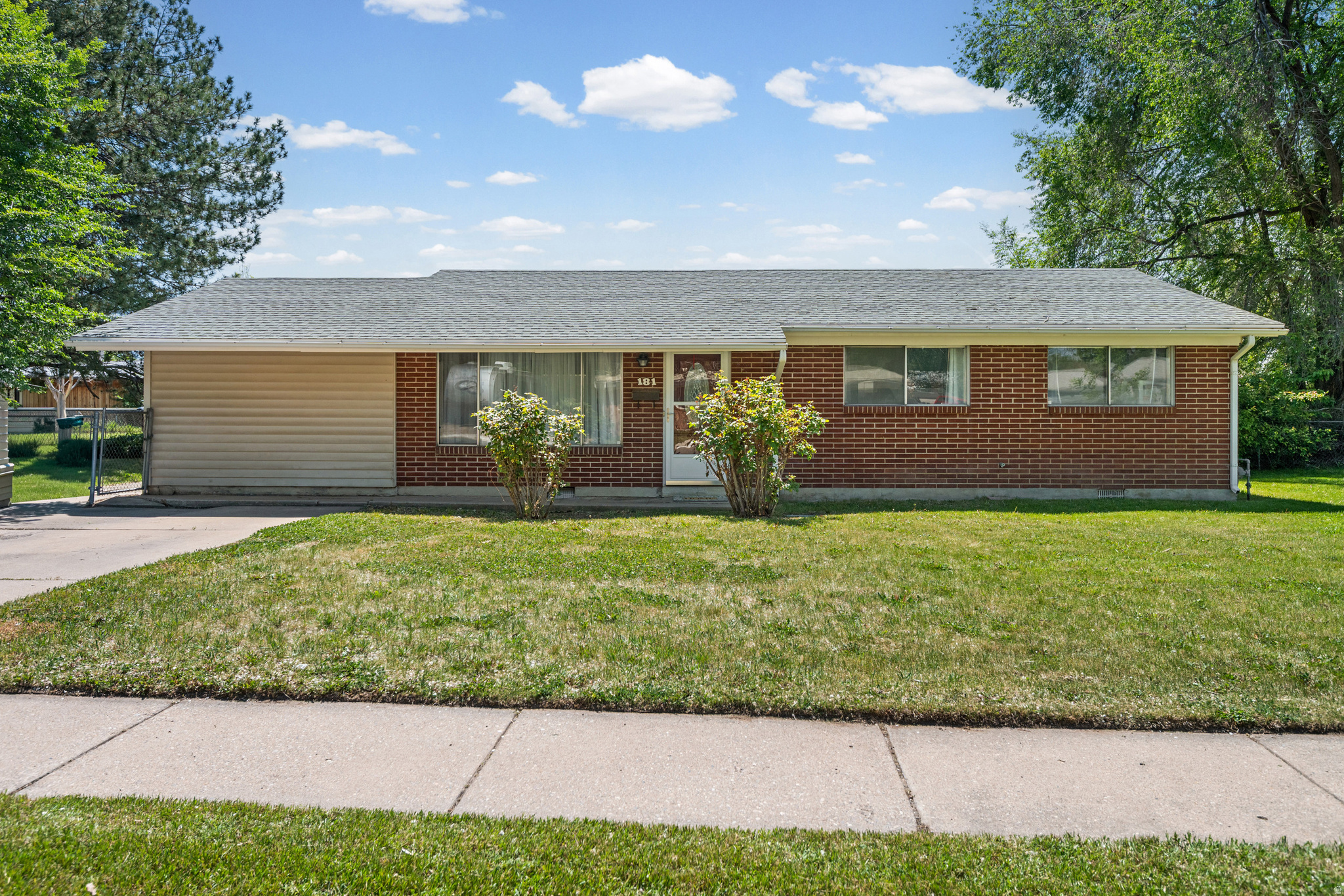 GOLDEN ACRES #5 - Residential