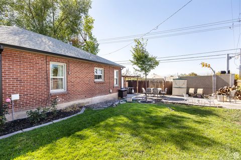 Tiny photo for 4504 S HOLLADAY CIR, Holladay, UT 84117 (MLS # 2117597)