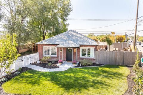 Tiny photo for 4504 S HOLLADAY CIR, Holladay, UT 84117 (MLS # 2117597)