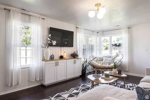 Tiny photo for 4504 S HOLLADAY CIR, Holladay, UT 84117 (MLS # 2117597)