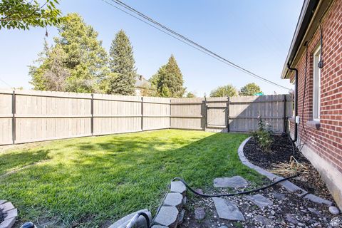 Tiny photo for 4504 S HOLLADAY CIR, Holladay, UT 84117 (MLS # 2117597)