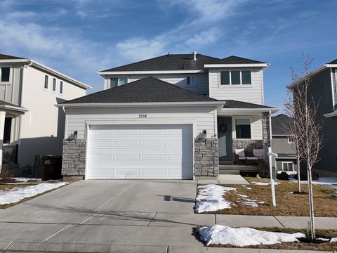 Photo of 7238 N GREEN PASTURE LN, Eagle Mountain, UT 84005 (MLS # 2125518)