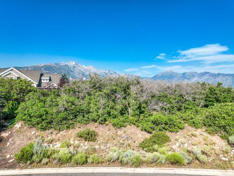 Photo of 15211 S TALL WOODS DR #24, Draper, UT 84020 (MLS # 2112729)